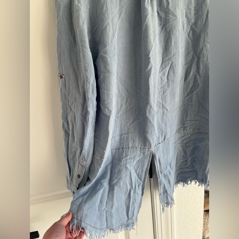 *NWOT* Umgee Women’s Denim Button Up Shirt - Picture 5 of 5